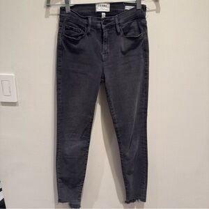 FRAME Denim Skinny Jeans in Dark Gray/ Black Micoy Distress Hem Crop Size 25
